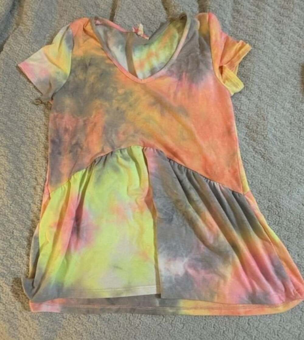 Pink Lily Short Sleeve V-Neck Tie Dye Peplum Top Size Small
